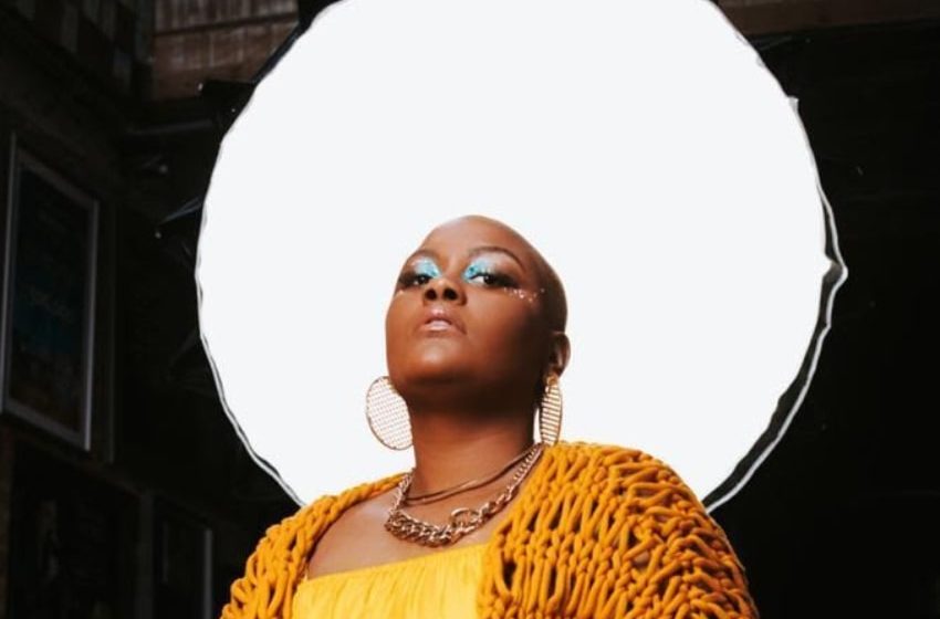  Kynnie “Linda, Chique, Sexy & Braba”