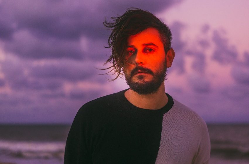  Novos clipes de Tagore, Júlio Ferraz, Julia Mestre, Caio Nunez e Tássia Reis