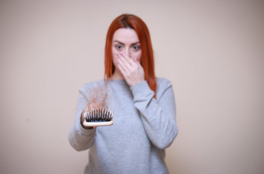 Queda de cabelo afeta 1 em cada 4 pessoas que tiveram Covid-19