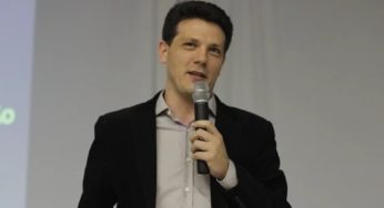 Física quântica e charlatanismo: “A gente dá risada, mas é de pânico”, diz físico e professor