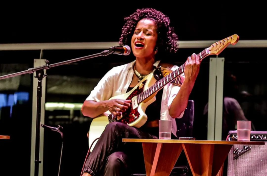  Jéssica Rosa apresenta show intimista no Casarão Vila Guilherme em São Paulo