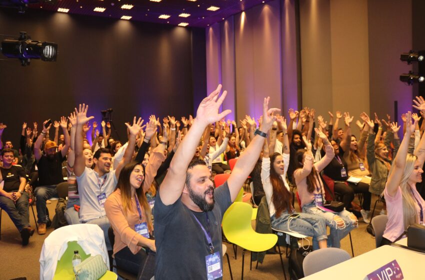  Com estrutura e programação mais ampla E-Summit acontece nos dias 1 e 2 de junho