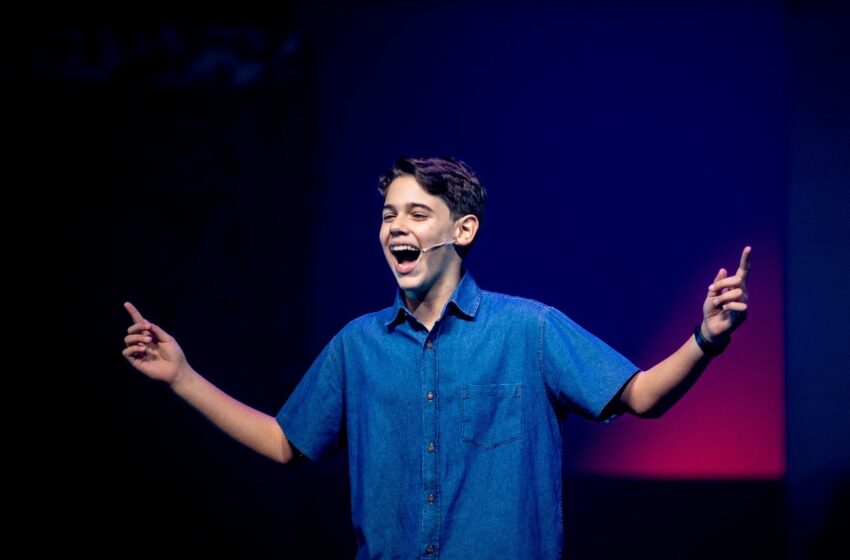  Stéfano Agostini faz turnê pelos palcos no sul do país