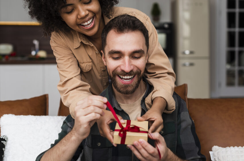  E-commerce projeta lucros recordes no Dia dos Namorados 2024