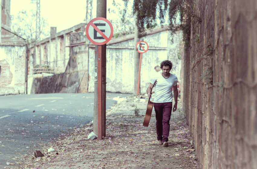 Gustavo Ortiz lança “José, João”, um samba urbano em homenagem à classe trabalhadora