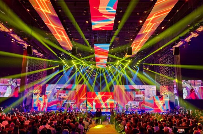  Tecnologia aprimora experiência com som e LED em eventos