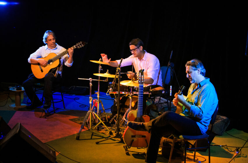 Trio Baru se apresenta no Teatro de Sobradinho, no DF