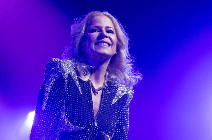 Paula Toller celebra 40 anos de carreira com show no Recife