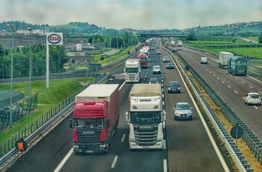 Transporte de Veículos e Mudanças com Padrão Comercial Profissional