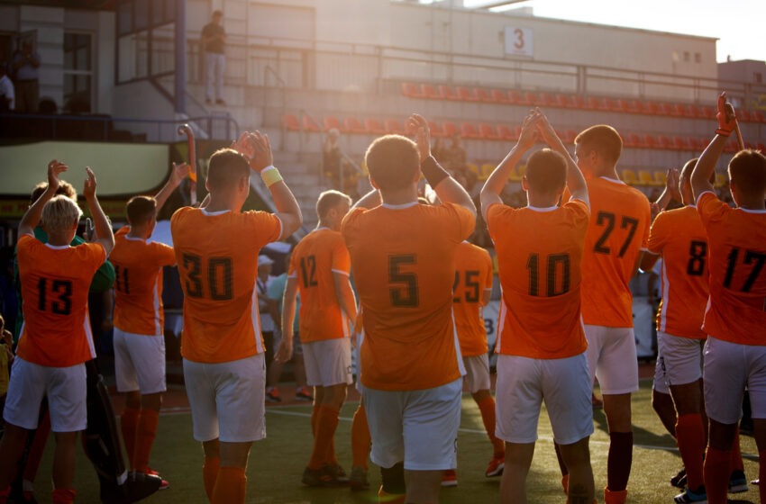  Linha têxtil: uniformes de futebol personalizados em alta