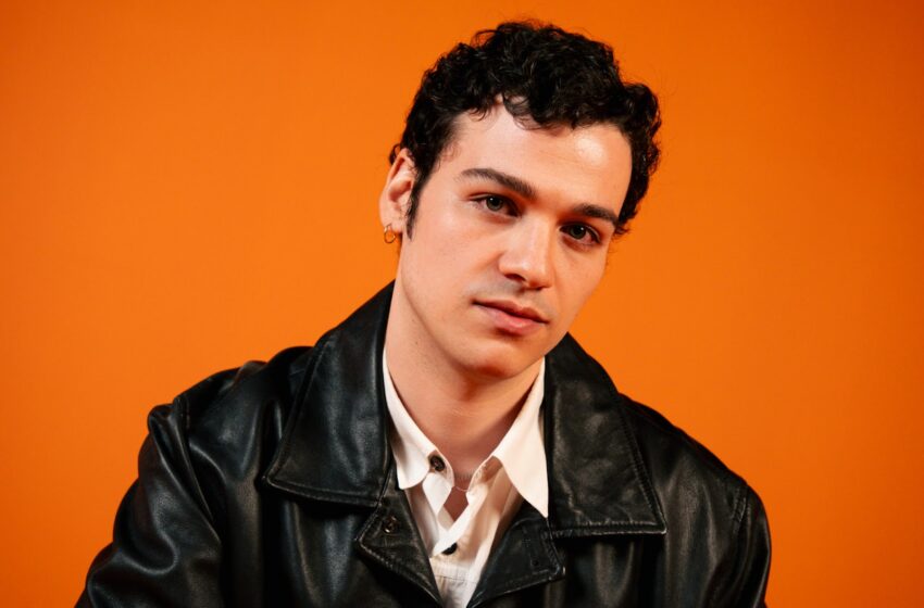  Artista brasileiro transforma Hit De Harry Styles em confissão ao Piano