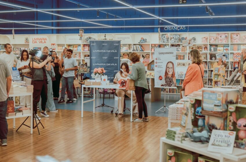  Tânia Viviane lança livro sobre espiritualidade
