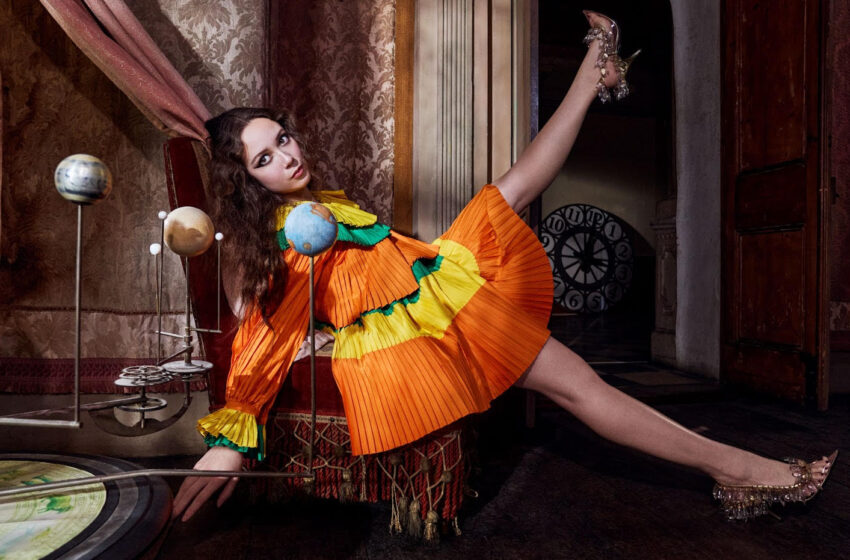  Laufey lança A Matter of Time e consolida seu lugar como uma das principais divas pop da geração Z