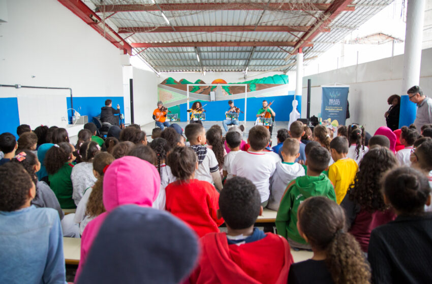  Projeto leva concertos de música para escolas públicas