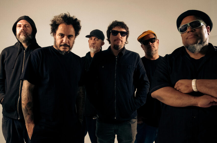  Planet Hemp faz show de despedida no Classic Hall, em Olinda, neste sábado