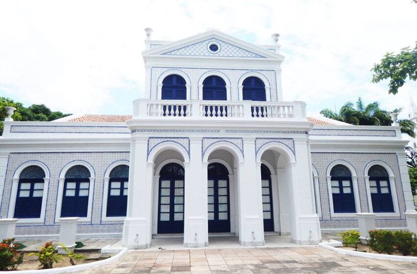  APL recebe encontro especial em homenagem às três décadas da Bienal do Livro