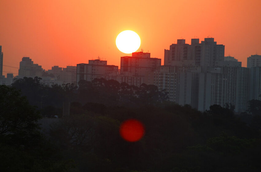  Mudanças climáticas representam risco crescente de calor extremo em casas populares