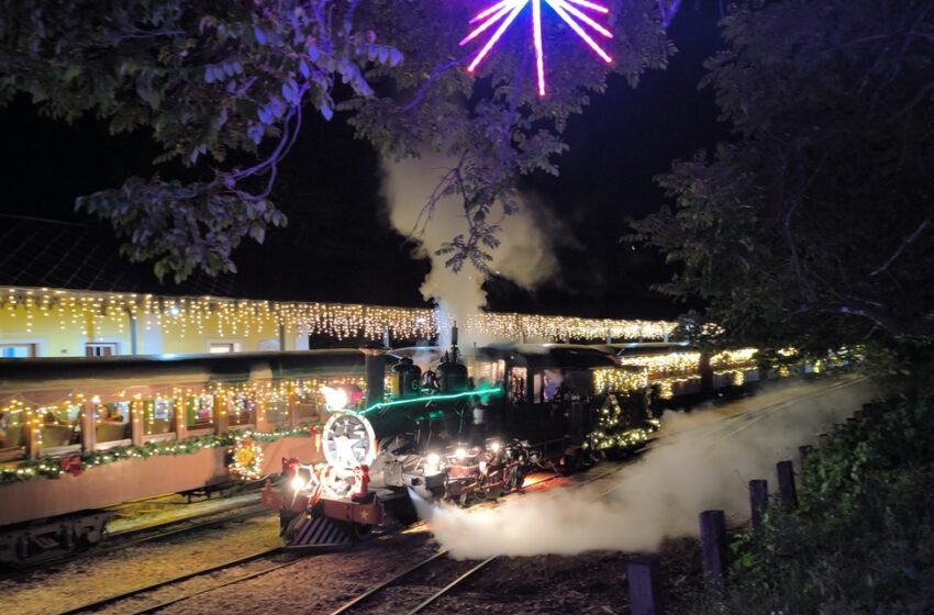  Tiradentes vive magia do Natal com Papai Noel e Maria Fumaça