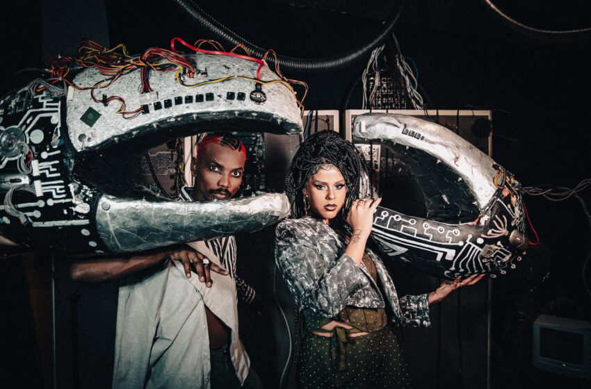  Música de protesto com glitter na cara: Barbarize divulga seu álbum de estreia ‘Manifexta’