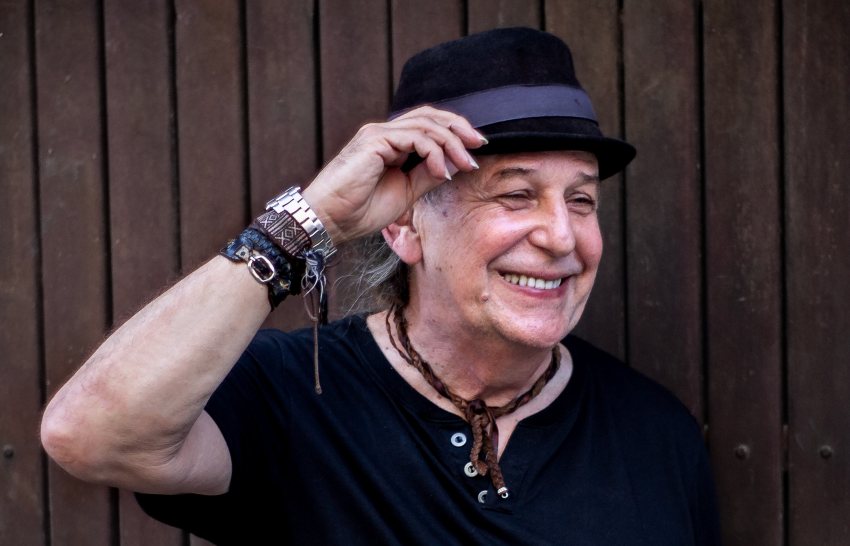  Tião Cavalcanti celebra 50 anos de carreira com show gratuito em Caruaru