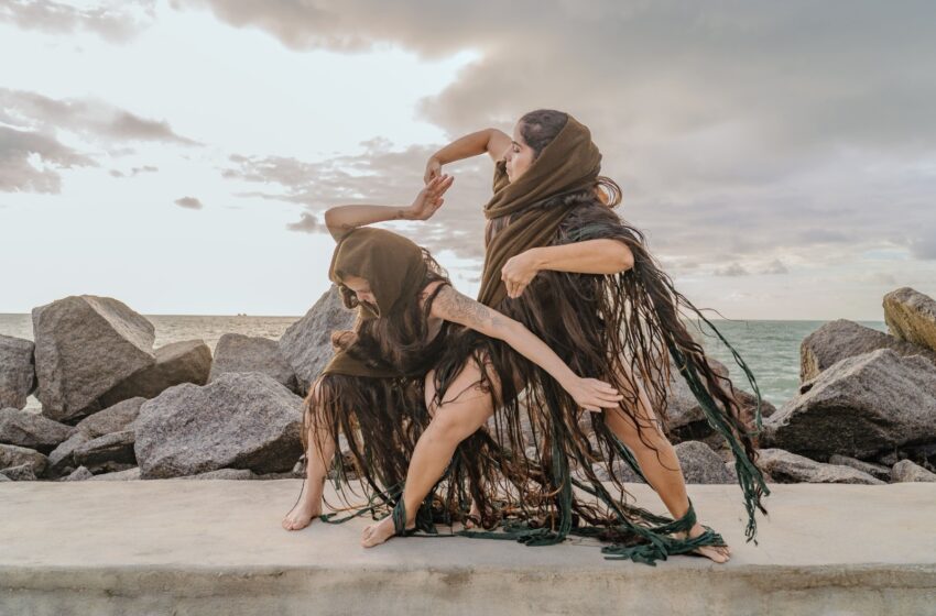  Performance de dança “Arrasta” propõe um mergulho poético entre corpos, águas e territórios