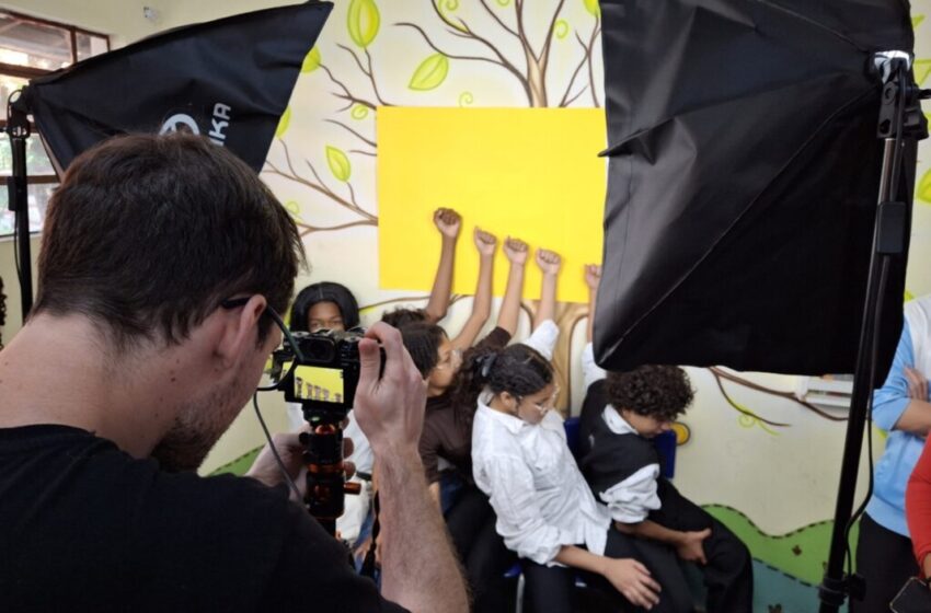  Projeto distribui 800 livros ‘Arte da Imagem’ a escolas e bibliotecas públicas