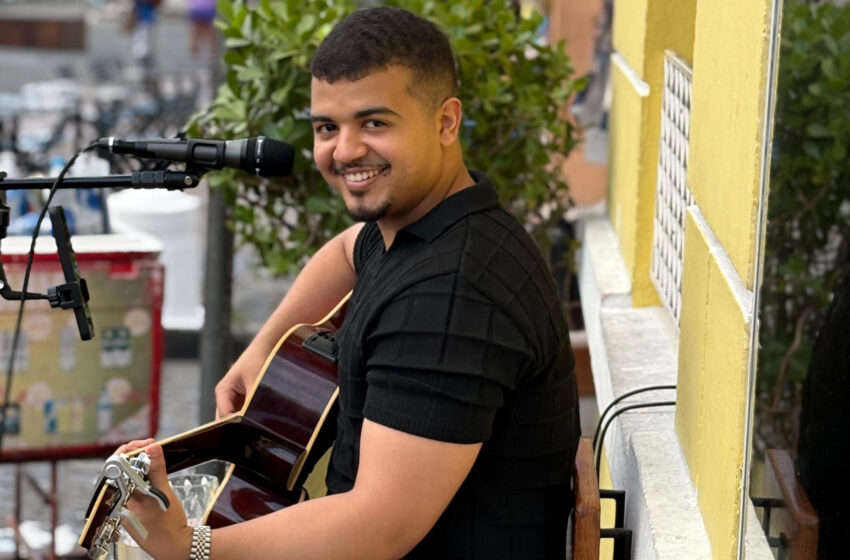  Cantor de arrocha do Pelourinho realiza sonho ao cantar com Natanzinho em Salvador