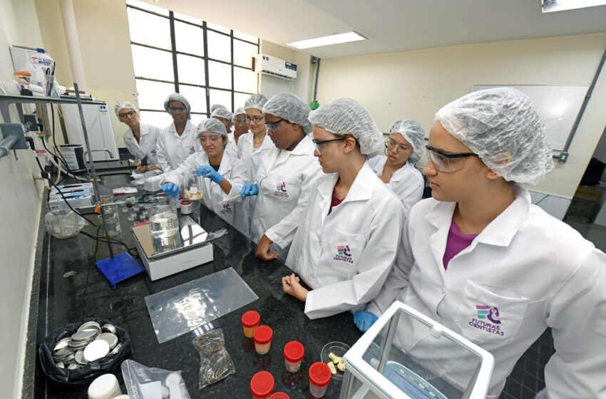  Programa Futuras Cientistas encerra 12ª Imersão Científica com cerimônia na UFRPE