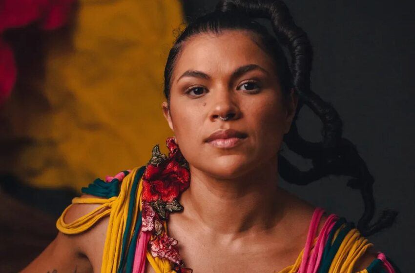  Bloco Jovem Charles celebra Carlos Fernando e reverencia Onildo Almeida no Frege, no Bairro do Recife