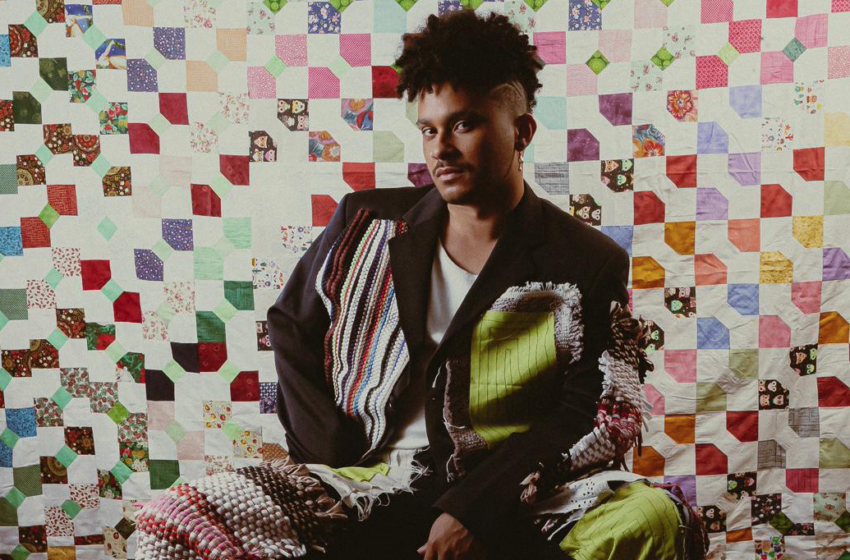 Michael Pipoquinha revisita Djavan em “Lugar Comum”