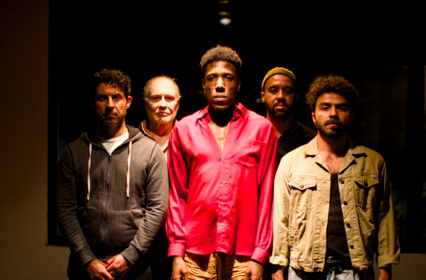 Mostra do Grupo II aborda trabalho, violência e as contradições da vida contemporânea no Teatro Arthur Azevedo